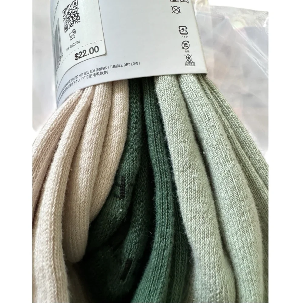 Bundle of 3 Pair Nike Everyday Plus Crew Socks - Green, Cream, Mint